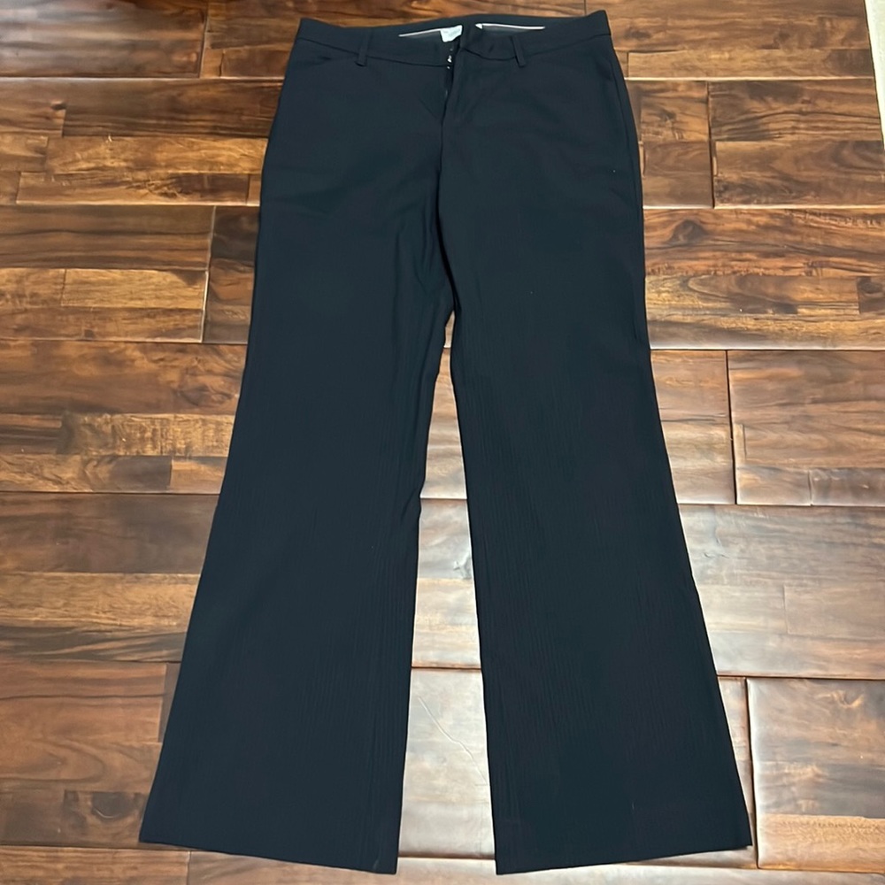 Women’s Sz 8L Gap Navy and white pin striped pant.